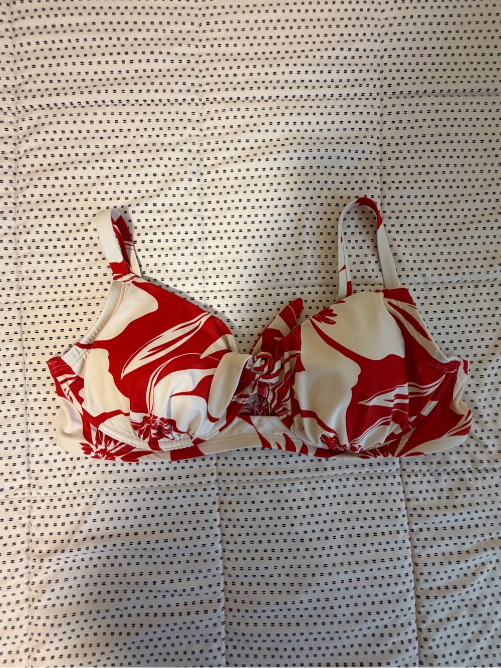 Shade & Shore Red and White Floral Bikini Top
